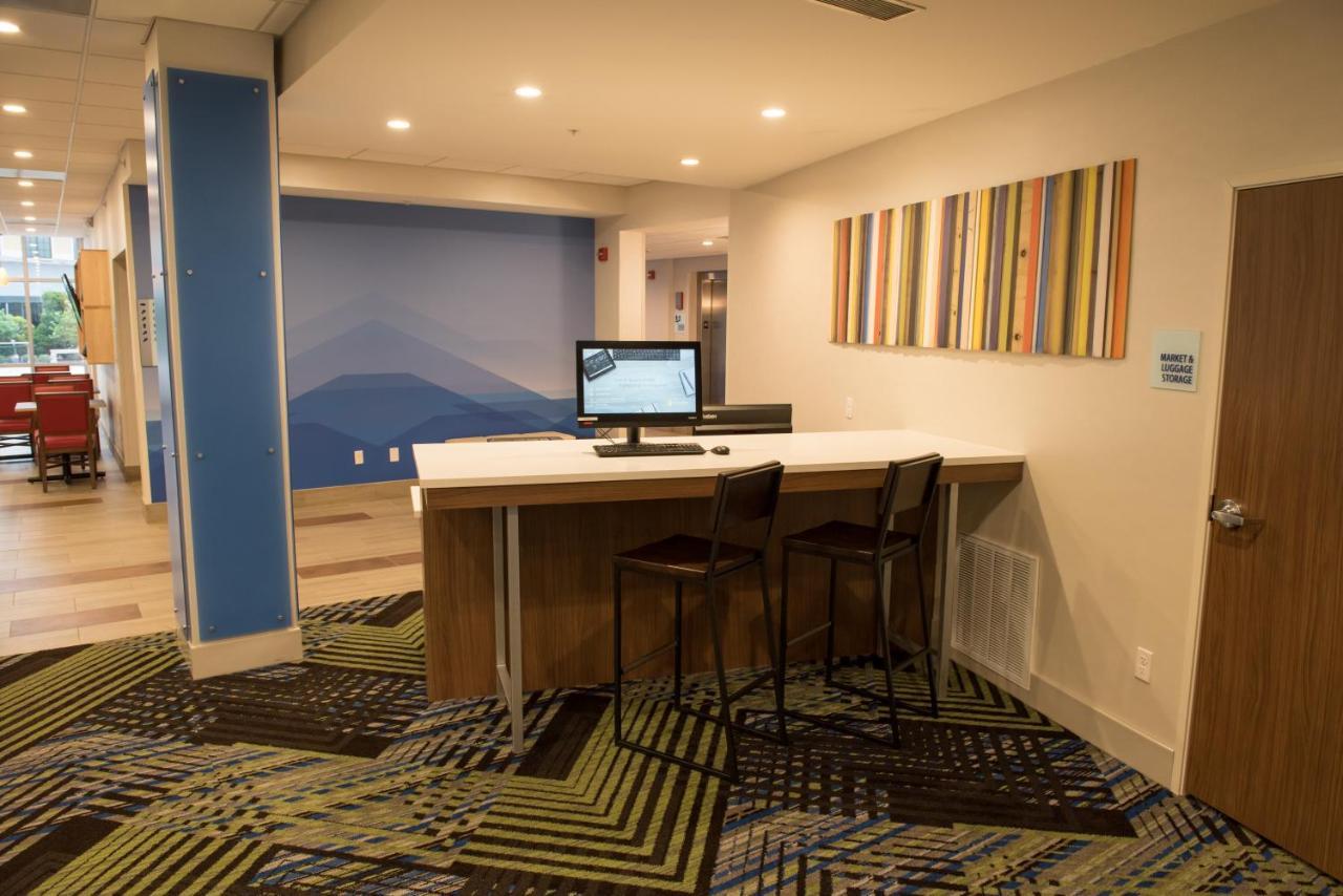 Holiday Inn Express & Suites Dayton North - Vandalia By Ihg Zewnętrze zdjęcie